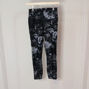 Under Armour Black and Gray Patterned Leggings